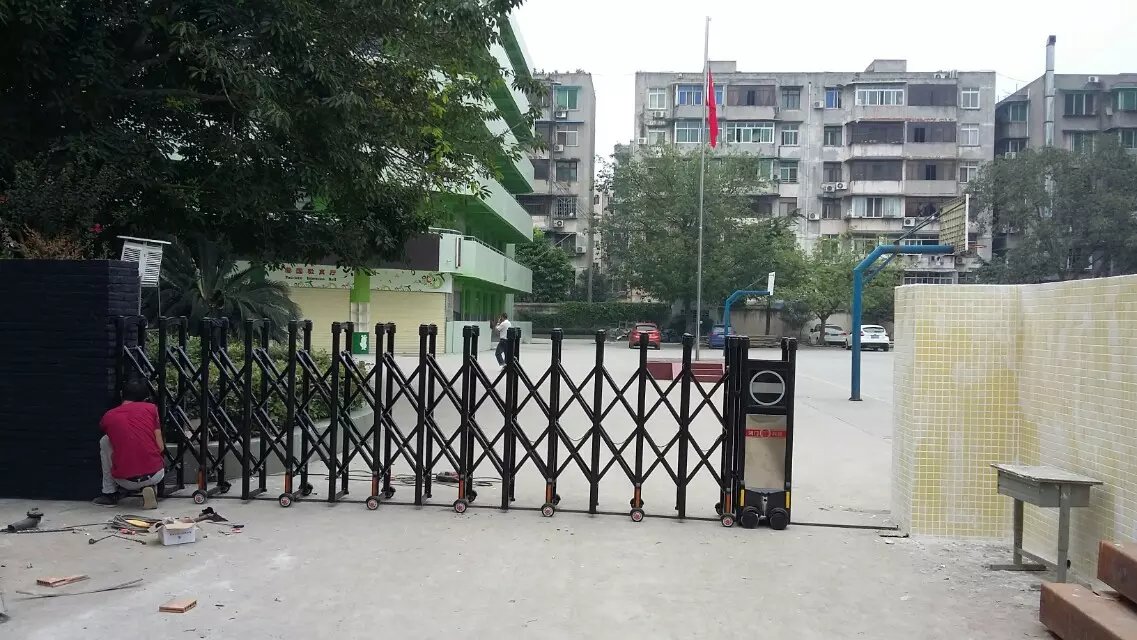 沈阳经开区沈阳经开区深圳市伸缩门
